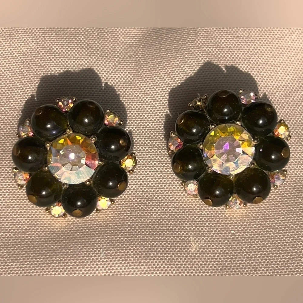 Authentic Vintage crown Trifari Jewels Rhinestone Cabochon Clip Earrings